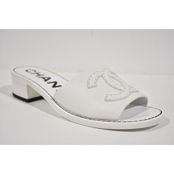 Chanel 22S White Calfskin Leather CC Logo Mules Slide Sandal Block Heel Flat 37 - Picture 3 of 12